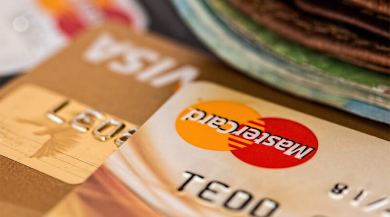 Cartão de crédito pode ser concedido para pessoas com nome negativado